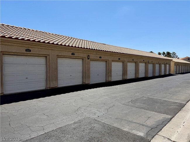 Building Photo - 2251 Wigwam Pkwy