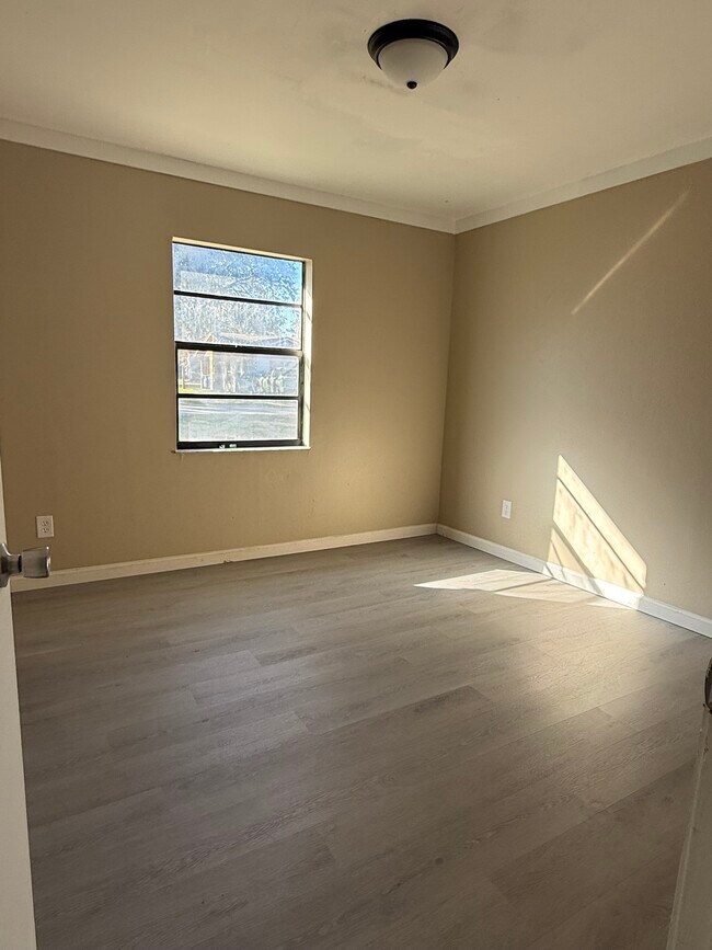 Building Photo - 40211 Proud Mockingbird Rd