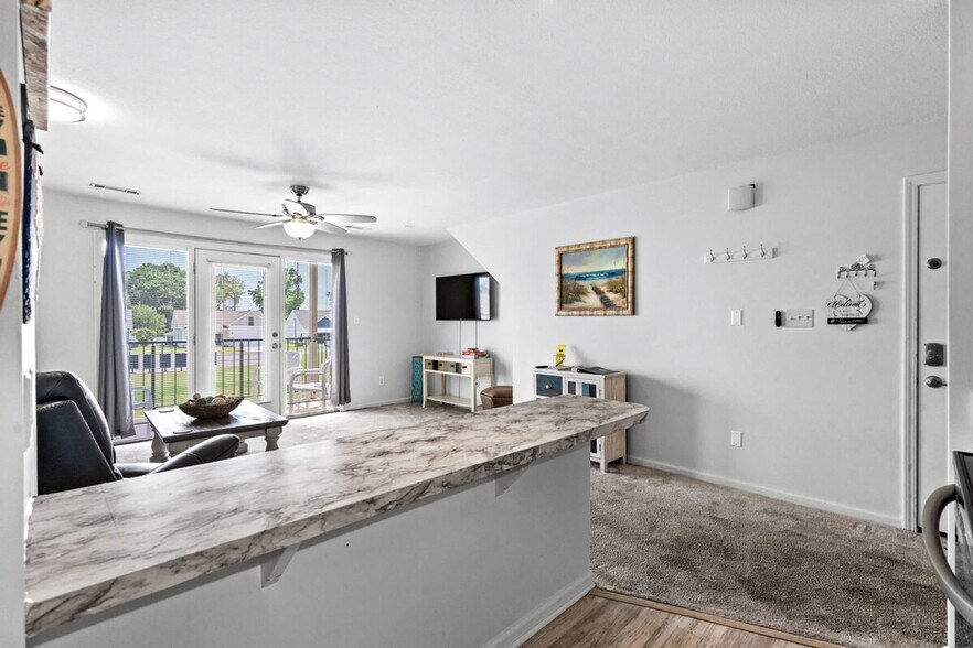 Building Photo - 208 Double Eagle Dr