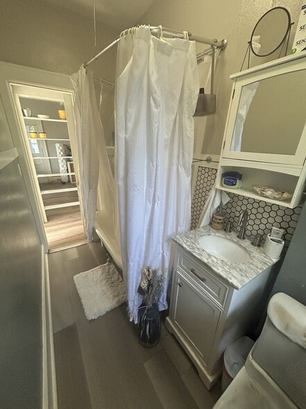 Building Photo - 508 12th Ave N