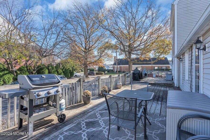 Building Photo - 28 Morford Pl