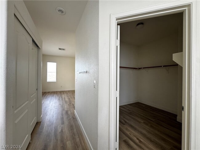 Building Photo - 8519 Peaceful Dreams St