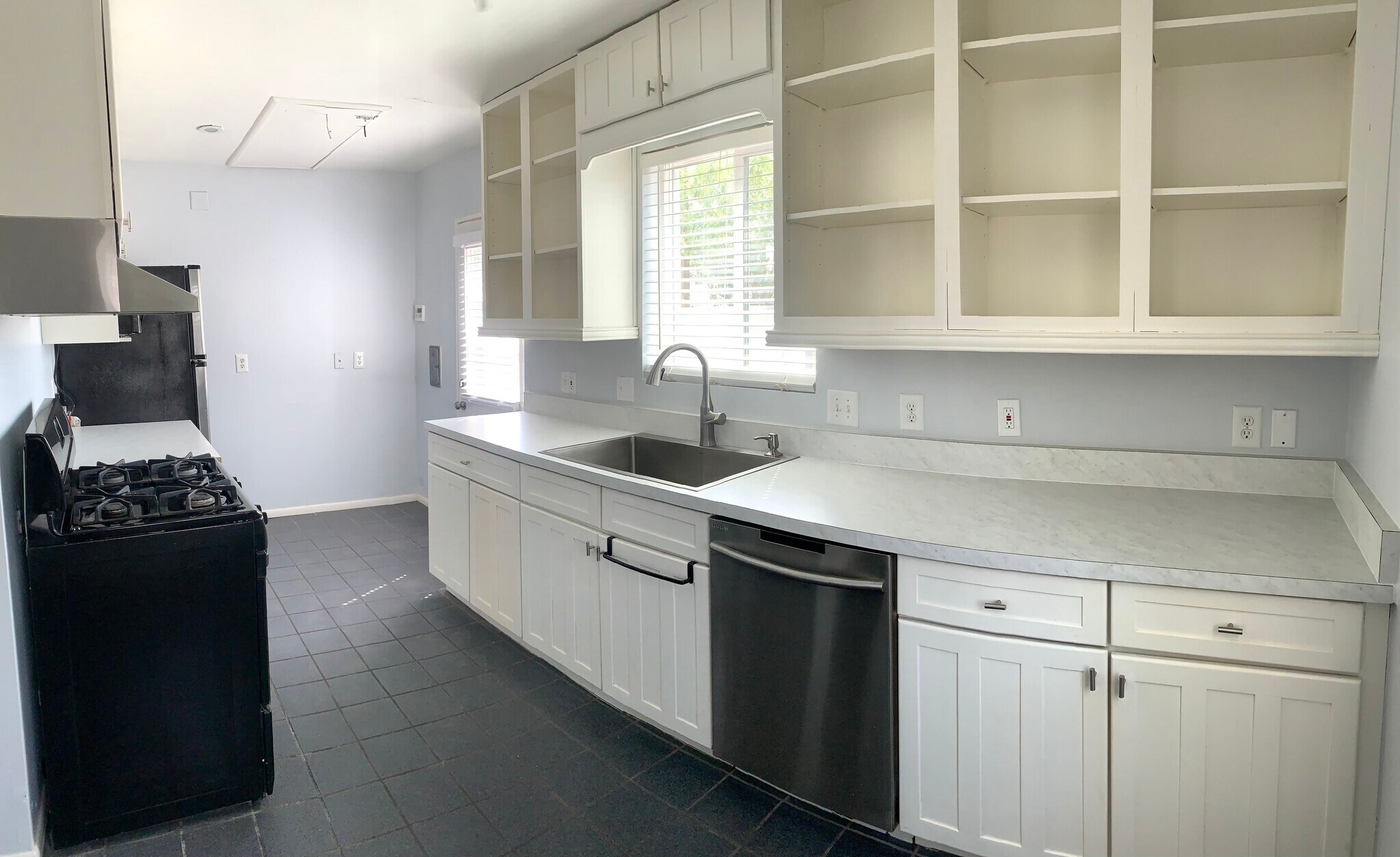 Kitchen - 1637 East Coronado Road