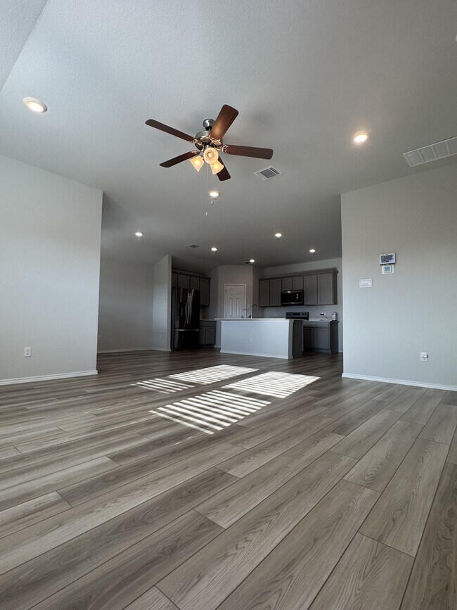 Building Photo - 7108 Gilbert Dr
