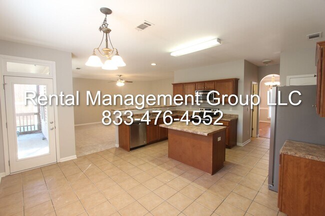 Building Photo - Large 4 Bedroom 2.5 Bath Trussville Home For Lease