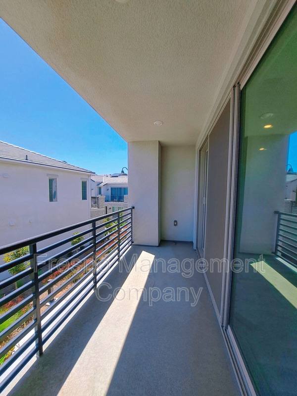 Building Photo - 524 W Balsam Ln