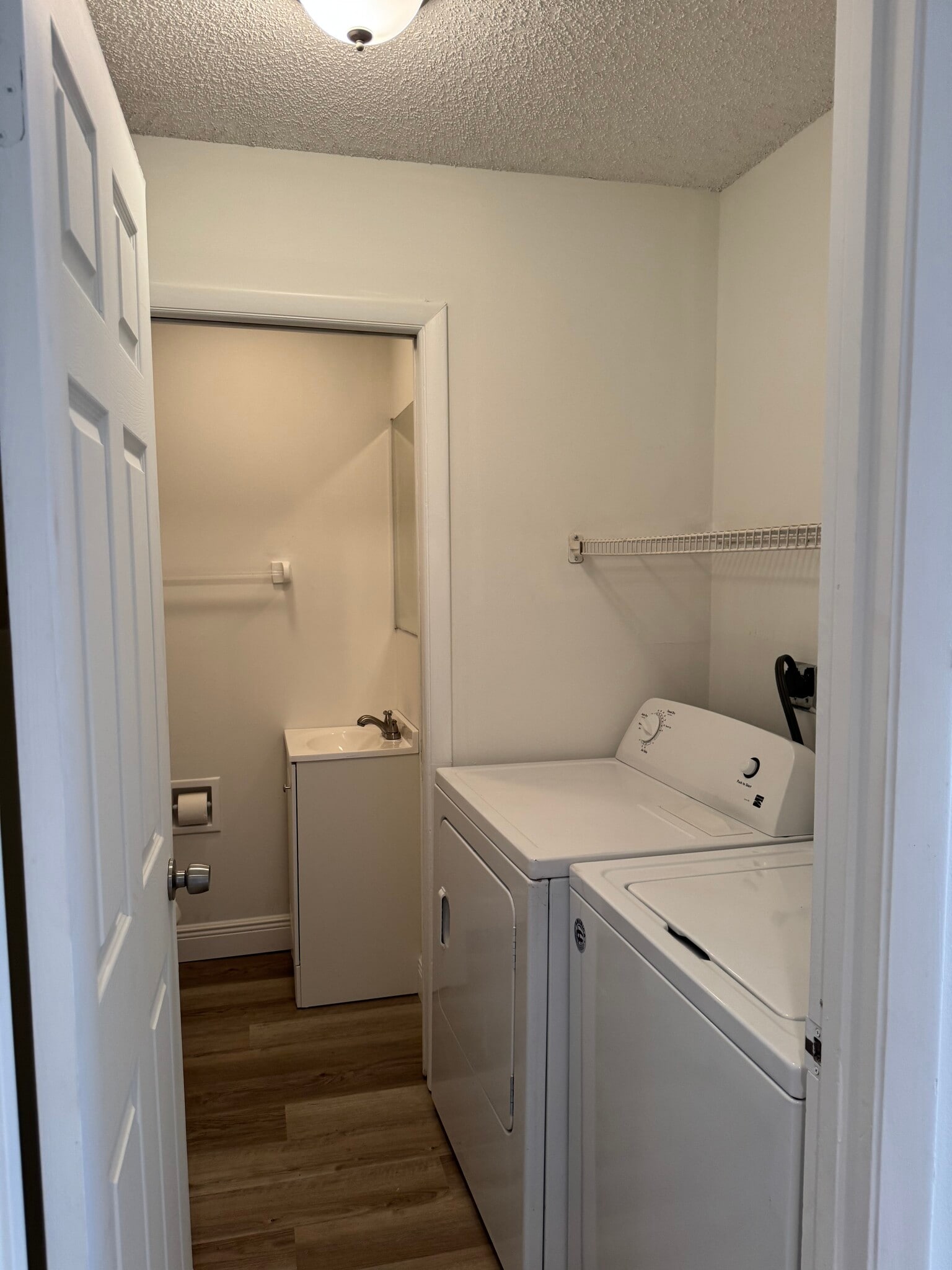 Building Photo - 2009 Oleander Blvd