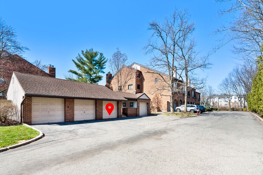 1 Car Garage - 3 Whitman Ct