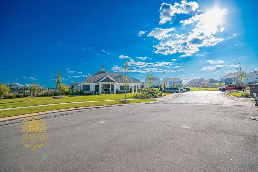 Building Photo - 1361 Secrest Commons Dr