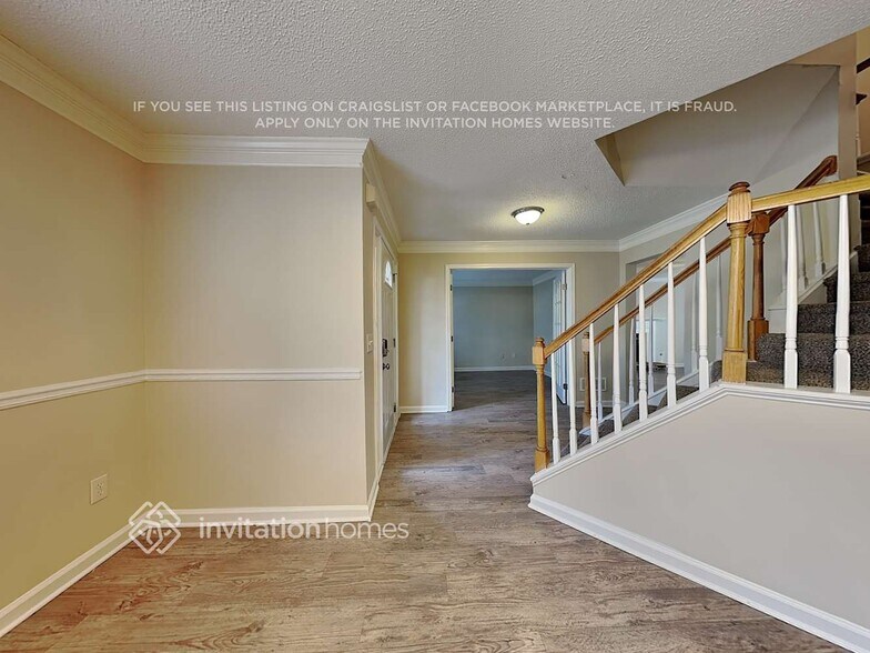 Building Photo - 4017 St George Walk SW