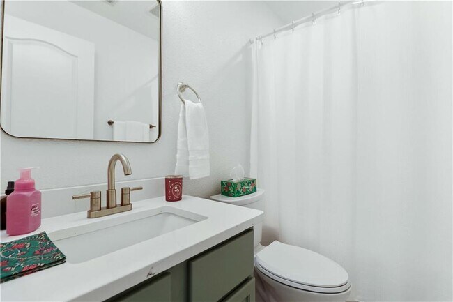 Building Photo - 3000 SW Wentworth Ave