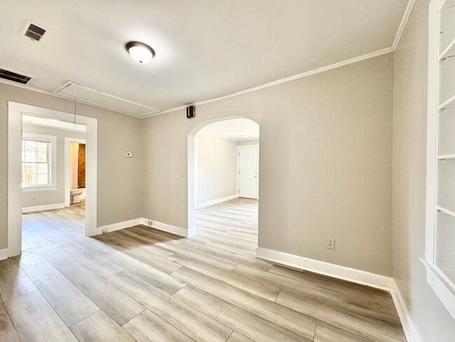 Building Photo - Renovated 2 Bedroom with Optional Third
