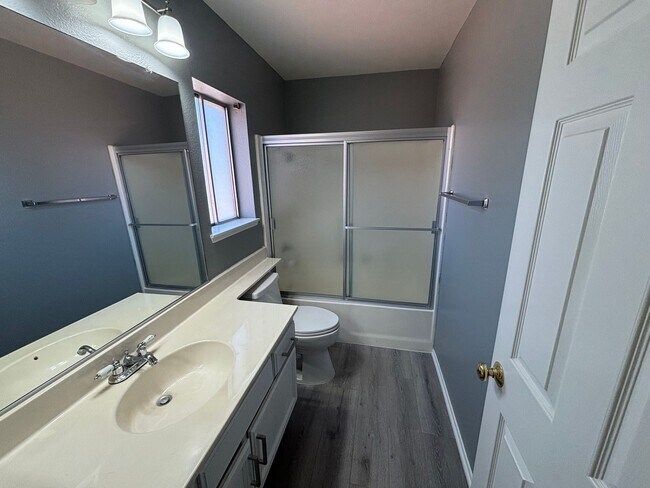 Building Photo - 3-Bedroom Home with Sun Room, Solar, and B...