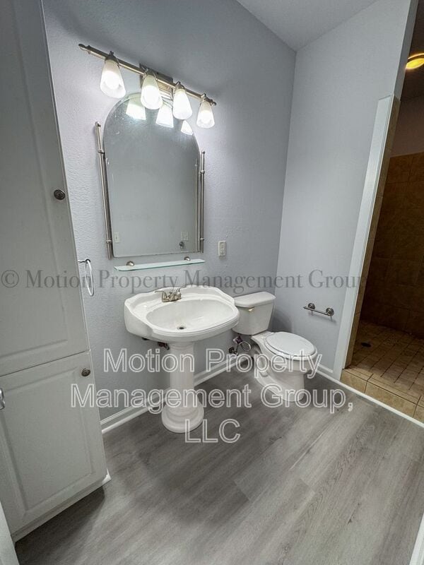 Building Photo - 6916 Northside Dr