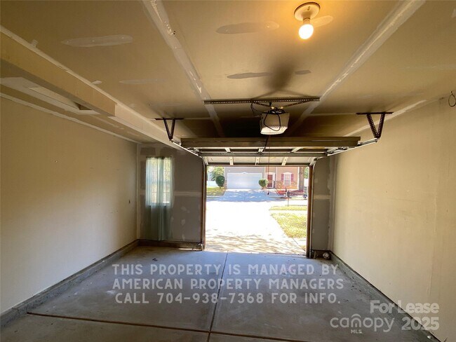 Building Photo - 1596 Matthew Allen Cir