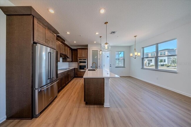 Building Photo - 1850 Falconhurst Ln