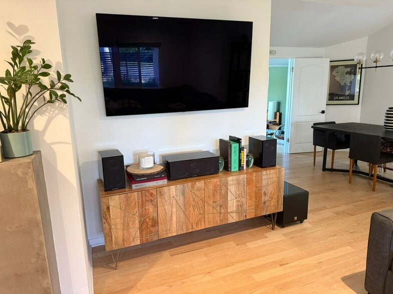 living room - 5208 Woodman Ave