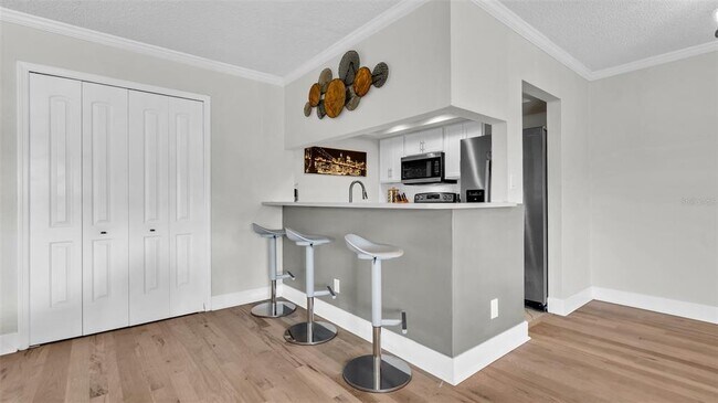 Building Photo - 10192 Seminole Island Dr