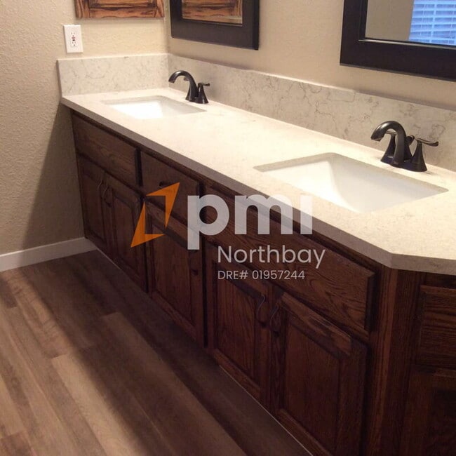 Building Photo - 3276 Formby Ln