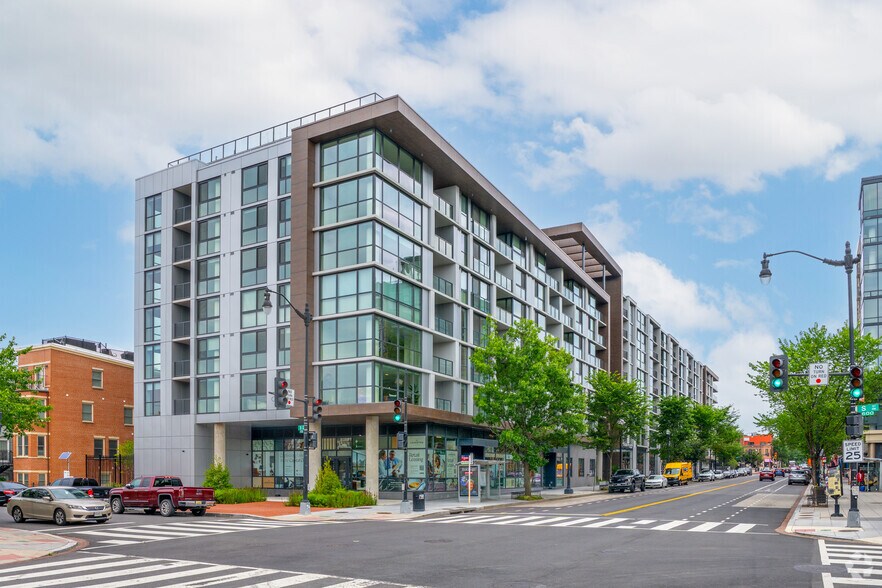 Primary Photo - Langston