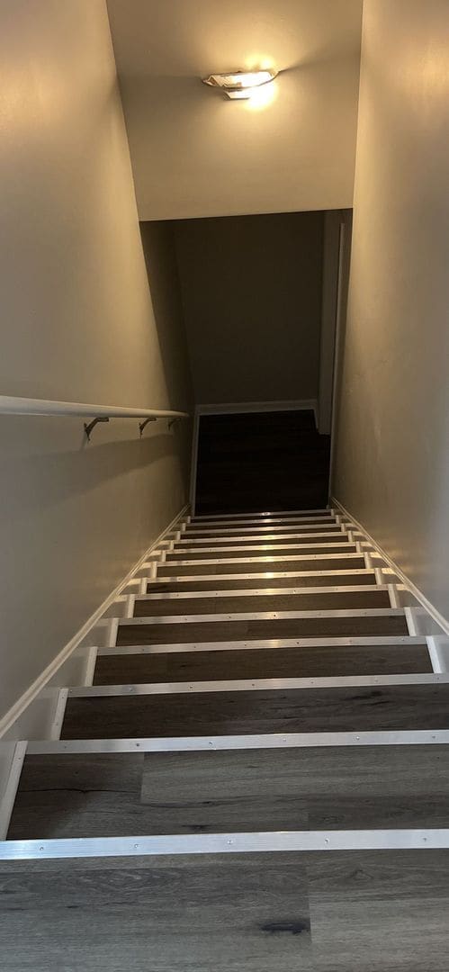 Building Photo - Brick Ranch W/Walk-Out Basement (Unfinished)