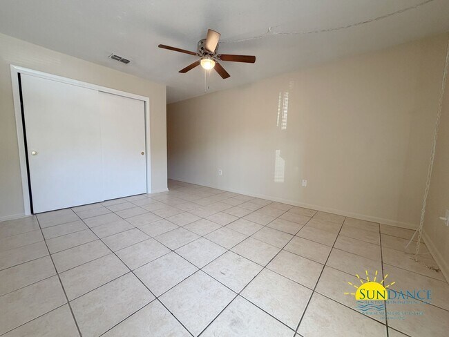 Building Photo - Cozy 2 Bedroom Condo in Spanish Villas!