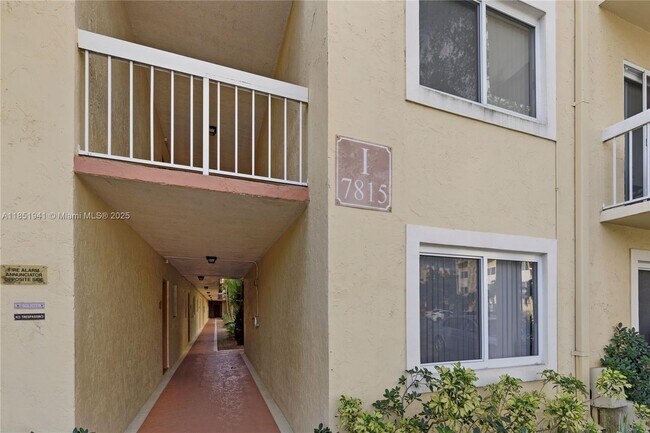 Building Photo - 7815 Camino Real