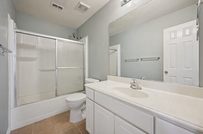 Building Photo - 4400 Foxtail Ln