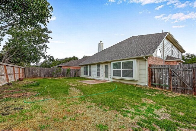 Building Photo - 2214 Falcon Knoll Ln