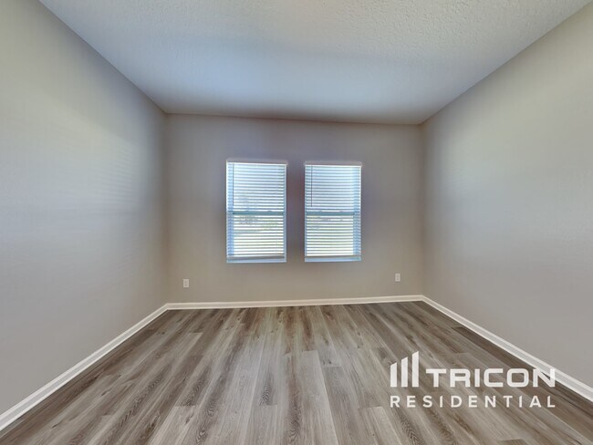 Building Photo - 15121 Sora St