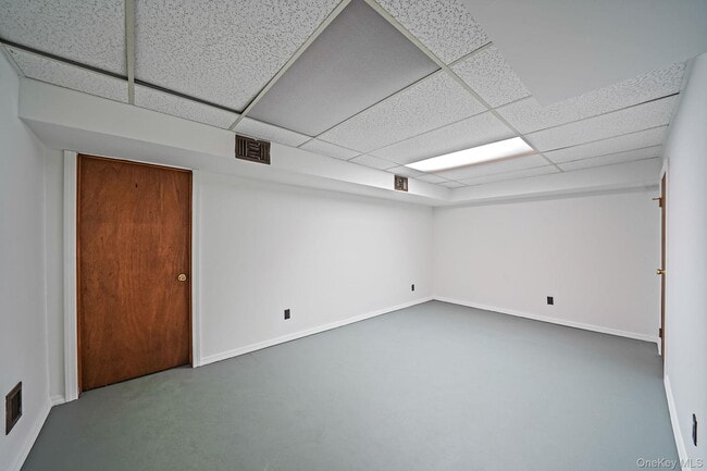 Building Photo - 386A Glen Cove Ave