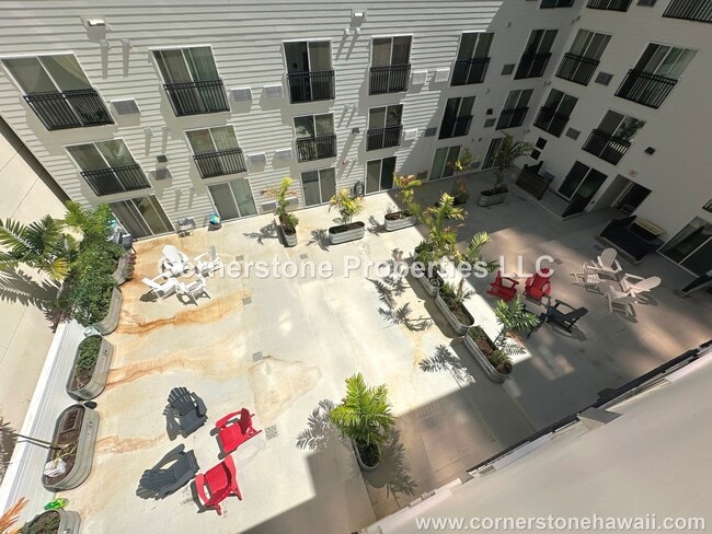 Building Photo - 803 Waimanu St