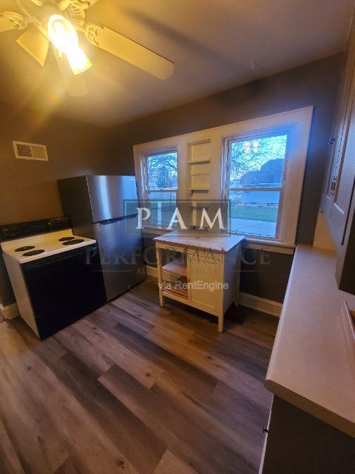 Building Photo - 1114 16th Ave