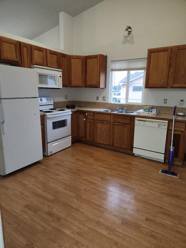Building Photo - 3bedroom 2bath House