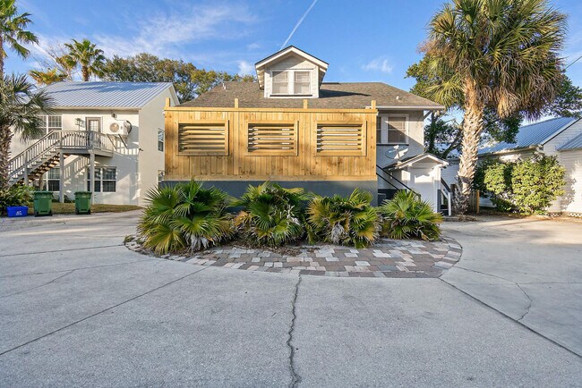 Building Photo - 116 San Marco Ave