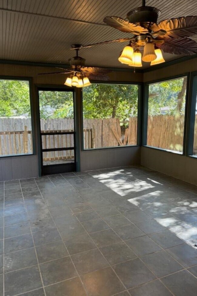 Building Photo - 4239 Woodhill Ct