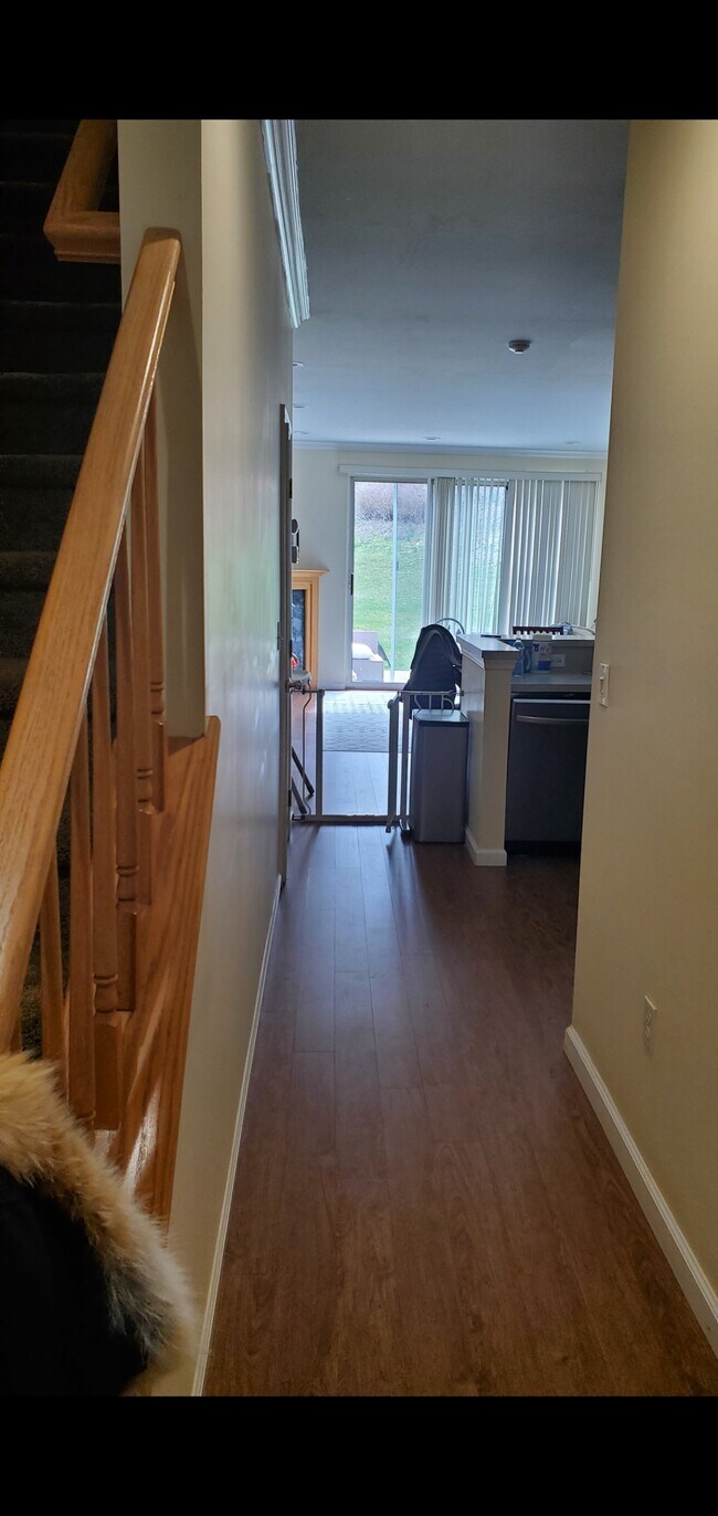 Building Photo - 146 Windward Dr