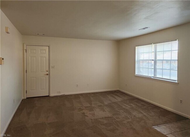 Building Photo - 6045 Bradford Dr