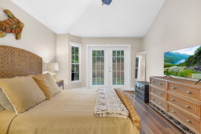 Building Photo - 308 A St