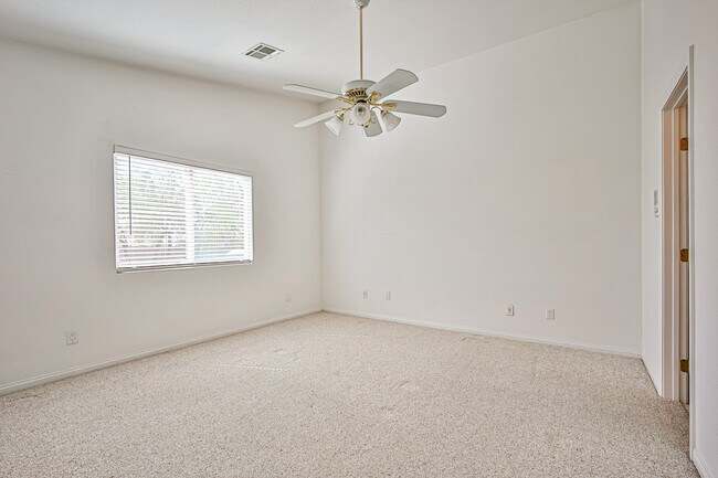 Building Photo - 6025 Egan Crest Dr