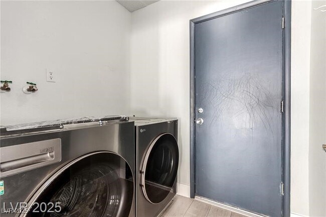 Building Photo - 3826 S Edmond St