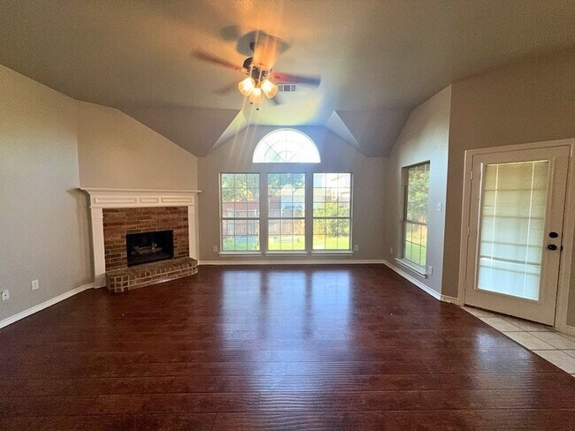 Building Photo - 1541 Mountain Laurel Ln