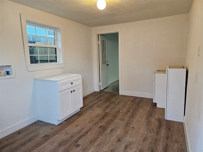 Building Photo - 6446 Brookside Dr