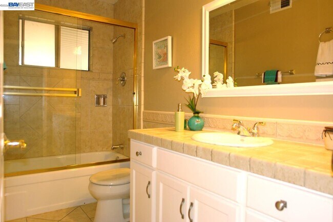 Building Photo - 306 S Park Victoria Dr