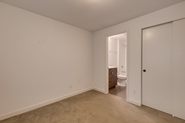 Building Photo - Modern Ballard 3 bedroom townhome for rent!