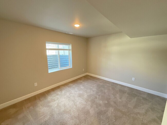 Building Photo - 6706 Golden Briar Ln