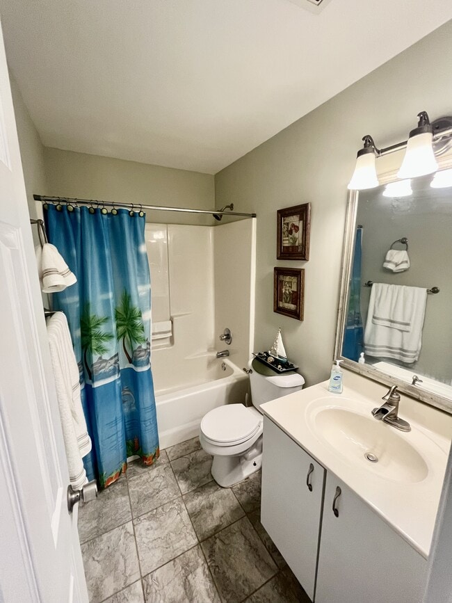 Building Photo - 415 Seahorse Run