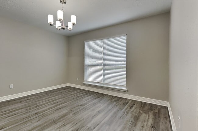 Building Photo - 12015 Woolford Dr