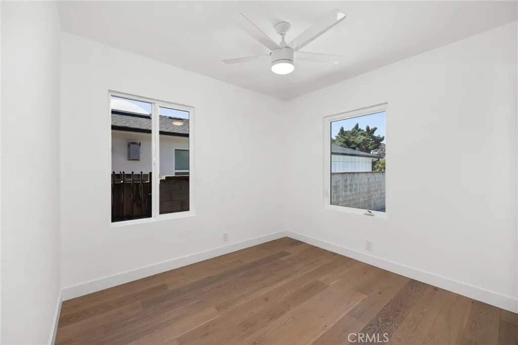 Building Photo - 3518 S Burnside Ave