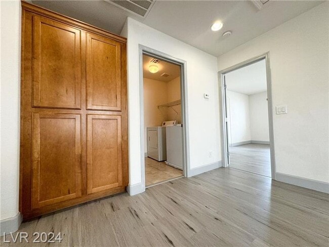 Building Photo - 6596 Polonius Ct